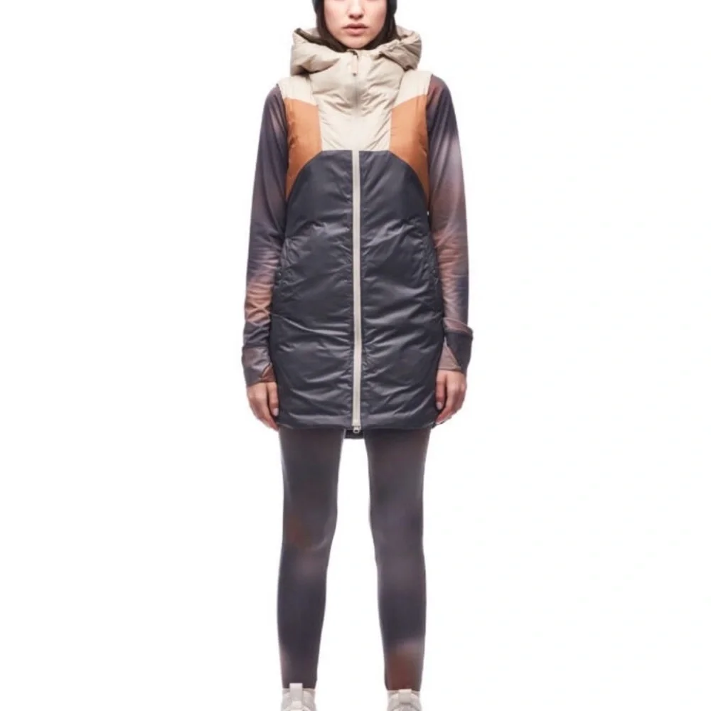 Women's Colorblock Hooded Vest - Picture 1 of 4